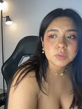 Snapshot of _Bella_7 chatting on April 16, 2026, 2:34 am Bella 7 online show from April 16, 2026, 2:34 am