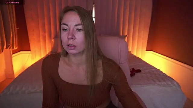 VixenMuse online show from October 30, 2025, 8:31 pm