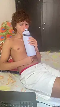 Snapshot of JoelnClouds chatting on February 17, 2026, 9:10 pm JoelnClouds online show from February 17, 2026, 9:10 pm