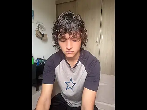 JoelnClouds online show from May 19, 2026, 4:35 pm