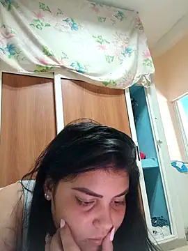 Cubanitaxxx online show from December 3, 2025, 4:42 am