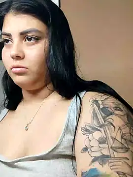 Cubanitaxxx online show from December 21, 2025, 11:56 pm