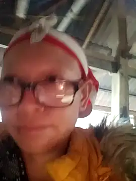 nui-show online show from November 3, 2025, 12:13 am