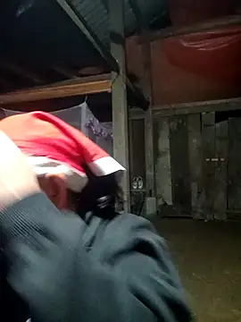 nui-show online show from December 3, 2025, 10:19 pm