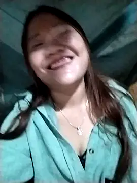 mai-cute online show from October 17, 2025, 1:53 am