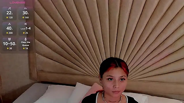 Emma duff online show from December 15, 2025, 8:13 pm