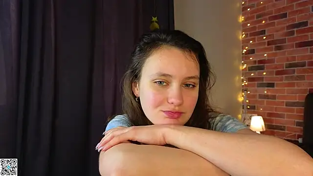 Snapshot of FoxFever chatting on February 21, 2026, 5:08 am FoxFever online show from February 21, 2026, 5:08 am