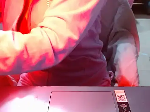 sonali hotty online show from December 18, 2025, 5:57 am