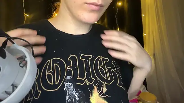 Veksal1a online show from November 17, 2025, 4:29 am