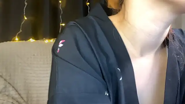 Veksal1a online show from November 23, 2025, 4:56 am