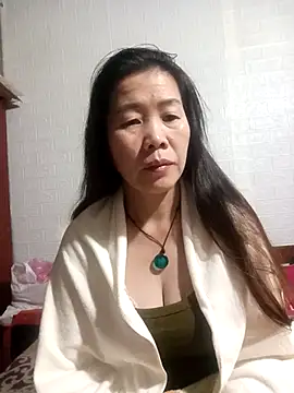 tabby-cat11 online show from November 21, 2025, 7:01 pm