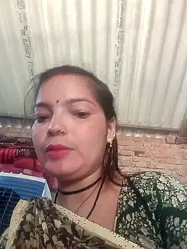 Snapshot of M-MAYA chatting on November 15, 2025, 8:22 am M-MAYA online show from November 15, 2025, 8:22 am