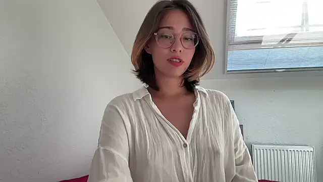 Snapshot of WillHannah chatting on July 17, 2026, 1:51 pm WillHannah online show from July 17, 2026, 1:51 pm