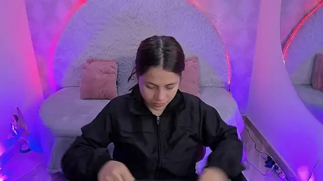 valentina clk online show from March 9, 2026, 1:26 pm