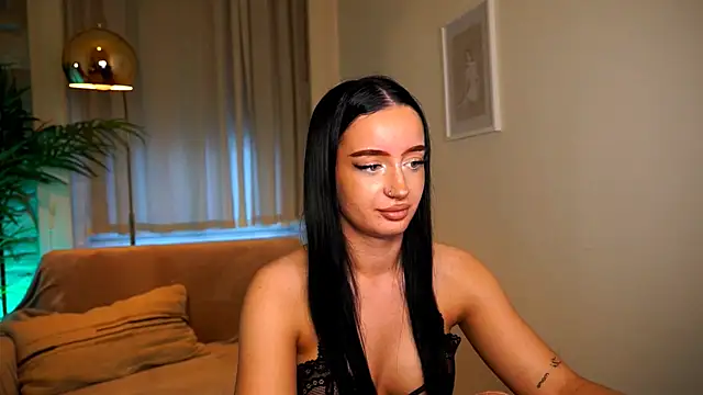  blackpearlll online show from April 15, 2026, 5:20 pm