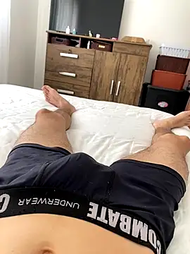 Snapshot of leozin01 chatting on October 24, 2025, 5:42 pm leozin01 online show from October 24, 2025, 5:42 pm