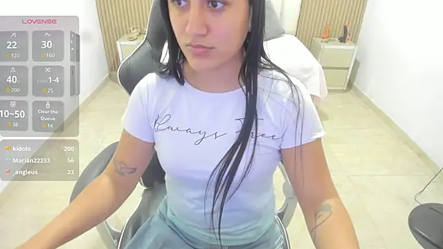 Snapshot of Aziz_daud chatting on March 20, 2026, 7:19 pm Aziz daud online show from March 20, 2026, 7:19 pm