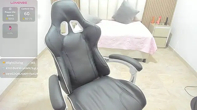 Snapshot of Aziz_daud chatting on April 4, 2026, 7:11 pm Aziz daud online show from April 4, 2026, 7:11 pm