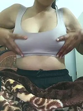 Snapshot of anaya00 chatting on October 26, 2025, 1:33 am anaya00 online show from October 26, 2025, 1:33 am