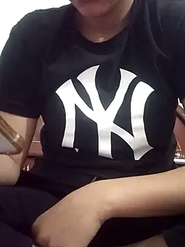 Snapshot of anaya00 chatting on November 4, 2025, 3:27 am anaya00 online show from November 4, 2025, 3:27 am