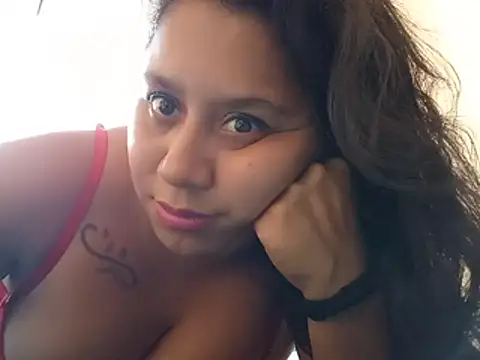 Snapshot of laurita_goloza39 chatting on August 5, 2026, 9:50 pm laurita goloza39 online show from August 5, 2026, 9:50 pm