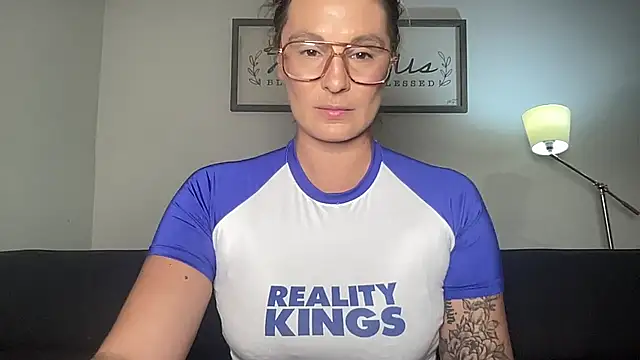 Mandyrheaa online show from October 31, 2025, 1:06 am