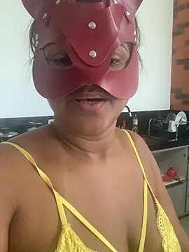 NatashaAzura online show from November 11, 2025, 3:56 pm