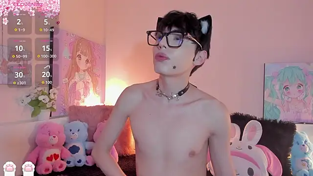 Strawberry Kitty  online show from March 6, 2026, 3:58 am