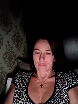 Luna 7777 online show from April 18, 2026, 8:42 pm