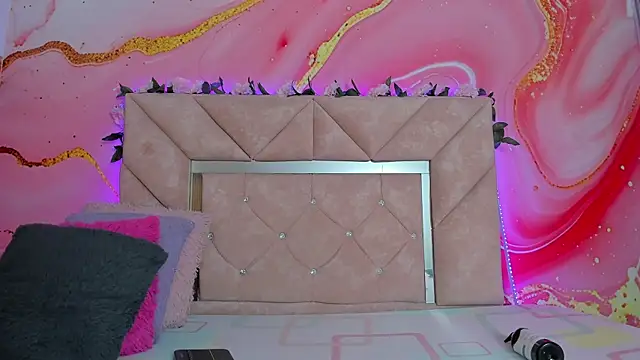 mia  blaze   online show from January 17, 2026, 3:22 am