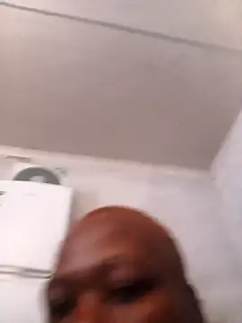 Roronae online show from November 12, 2025, 9:53 am