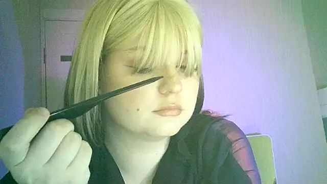 Snapshot of Roman_Moore chatting on October 22, 2025, 11:26 pm Roman Moore online show from October 22, 2025, 11:26 pm
