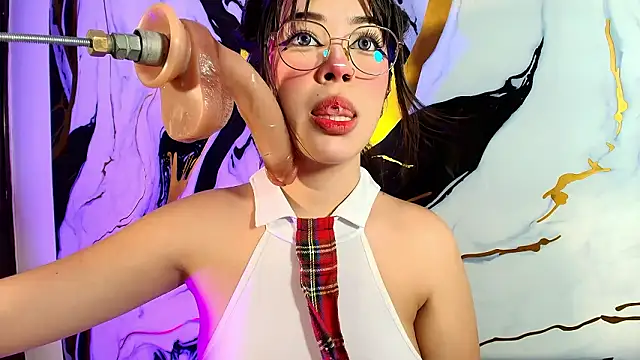 sophiie18 online show from March 17, 2026, 12:08 pm