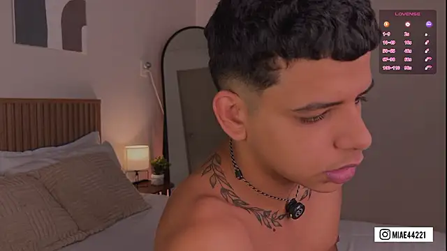 Little Emma 11 online show from March 3, 2026, 12:11 pm