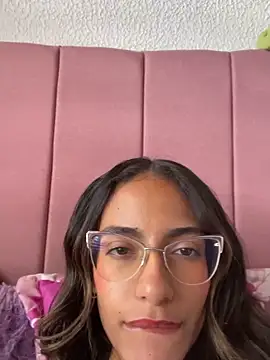 elegant  rouse online show from December 13, 2025, 8:04 pm