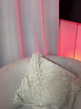 elegant  rouse online show from March 4, 2026, 11:33 pm