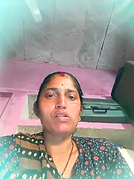 Snapshot of Pooja_shre chatting on February 8, 2026, 7:45 am Pooja shre online show from February 8, 2026, 7:45 am