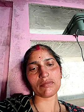 Snapshot of Pooja_shre chatting on February 9, 2026, 9:35 am Pooja shre online show from February 9, 2026, 9:35 am