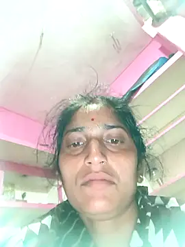 Snapshot of Pooja_shre chatting on February 10, 2026, 2:04 am Pooja shre online show from February 10, 2026, 2:04 am