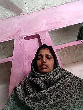 Snapshot of Pooja_shre chatting on February 11, 2026, 3:44 am Pooja shre online show from February 11, 2026, 3:44 am