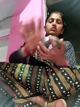 Snapshot of Pooja_shre chatting on February 15, 2026, 11:52 am Pooja shre online show from February 15, 2026, 11:52 am