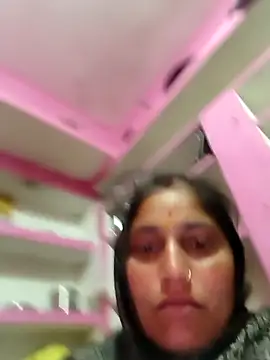 Snapshot of Pooja_shre chatting on February 17, 2026, 1:46 am Pooja shre online show from February 17, 2026, 1:46 am