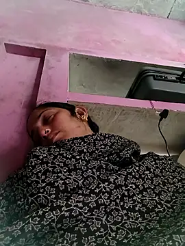 Snapshot of Pooja_shre chatting on February 19, 2026, 1:40 pm Pooja shre online show from February 19, 2026, 1:40 pm