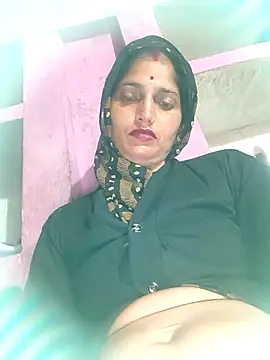 Snapshot of Pooja_shre chatting on February 23, 2026, 1:03 am Pooja shre online show from February 23, 2026, 1:03 am