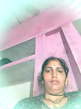 Snapshot of Pooja_shre chatting on February 27, 2026, 1:38 am Pooja shre online show from February 27, 2026, 1:38 am