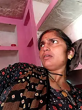 Snapshot of Pooja_shre chatting on March 3, 2026, 5:57 am Pooja shre online show from March 3, 2026, 5:57 am