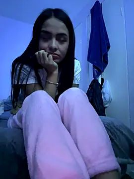 sexywiffeee online show from October 25, 2025, 6:54 am