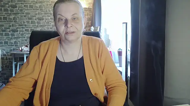 Diamond Bite online show from October 21, 2025, 6:47 am