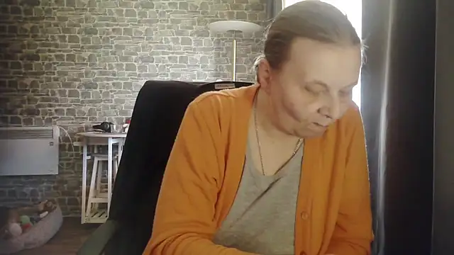 Diamond Bite online show from November 5, 2025, 10:59 am