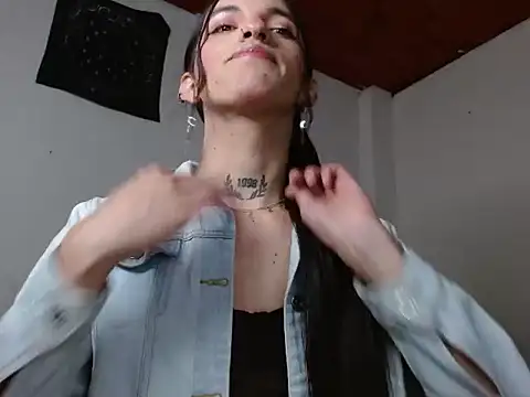 Scarlett crastrawberry online show from April 1, 2026, 12:11 am